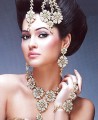 JW174 White Zircons Necklace Party Jewellery